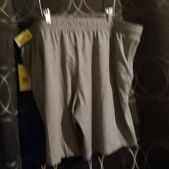 All In Motion Men’s Charcoal Gray  Athletic Shorts, Size Xl - Picture 2 of 4